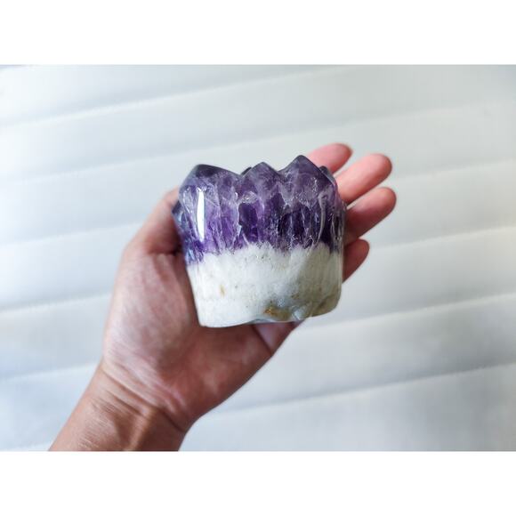 Large Amethyst Hedgehog Pet Rock - Picture 6 of 7